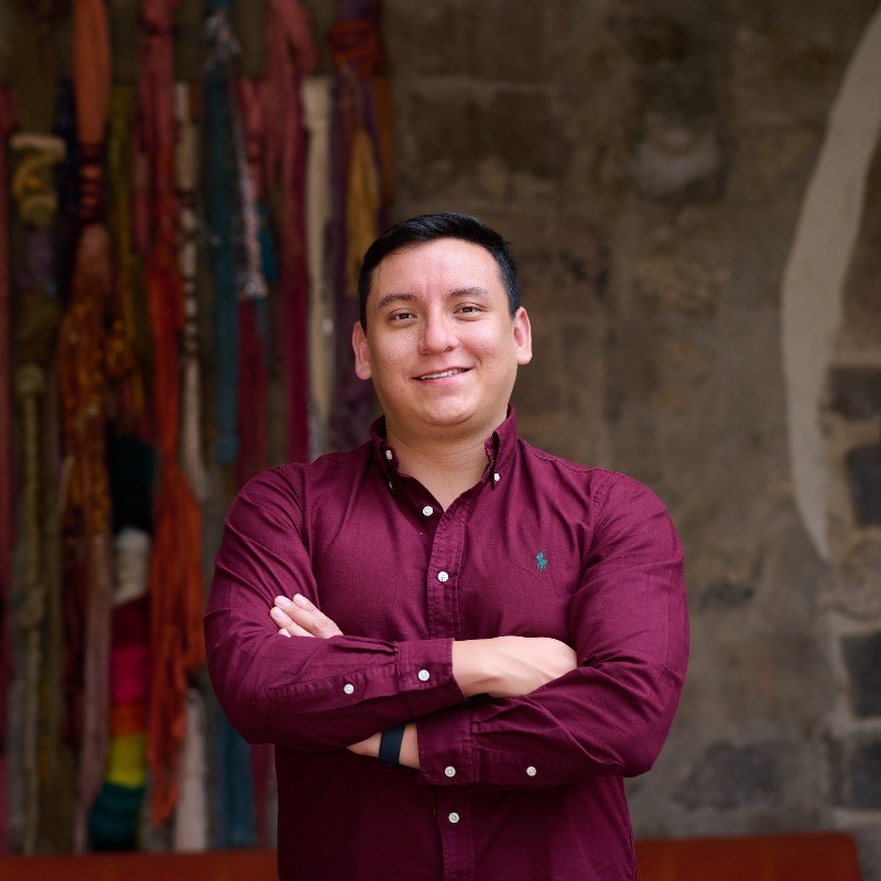 Luis Narro 