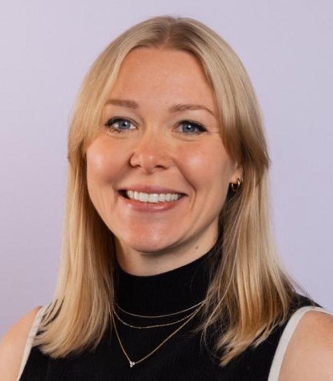  Maeve Heneghan